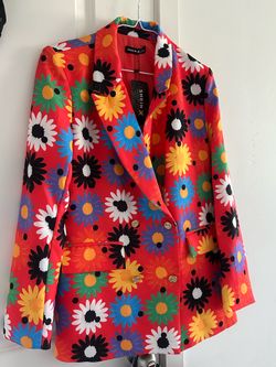 SHEIN Floral Blazer & Shorts Set – Size Medium 🌼