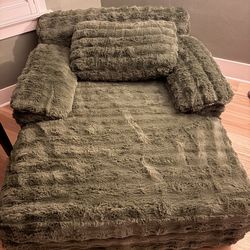 Green lounge boneless Chair