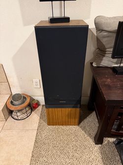 Kenwood Floor Standing Tower Speakers