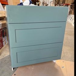  Hampton Bay Avondale 30 in. W x 24 in. D x 34.5 in. H Ready to Assemble Plywood Shaker Drawer Base Kitchen Cabinet in Fern Green
