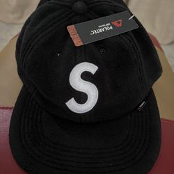 Authentic  Supreme  Hat