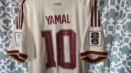 Spain away Fifa world cup soccer jersey  Adult Size XL.   (Yamal 10) new