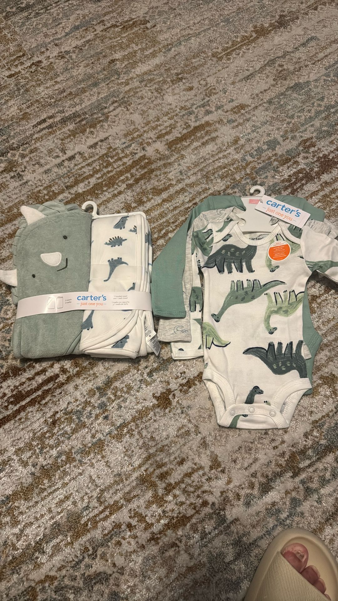 Baby -Newborn Long Sleeve Onesies 3pk And 2pk Towels