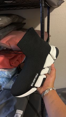 Balenciaga V.2 Sneakers