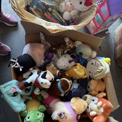 Stuffed Animal And Kid Books