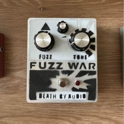 Fuzz War Guitar Pedal Death By Audio