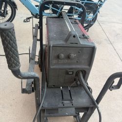 Lincoln 180 Dual 120v/ 220v Welds Great READ DESCRIPTION