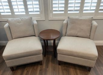 Accent chairs