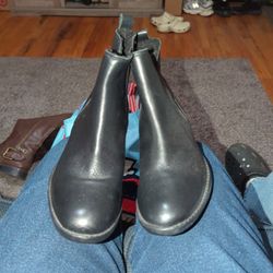 Black low leather boots