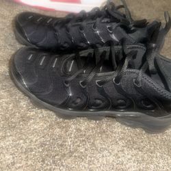 Woman’s Vapormax  Size 8