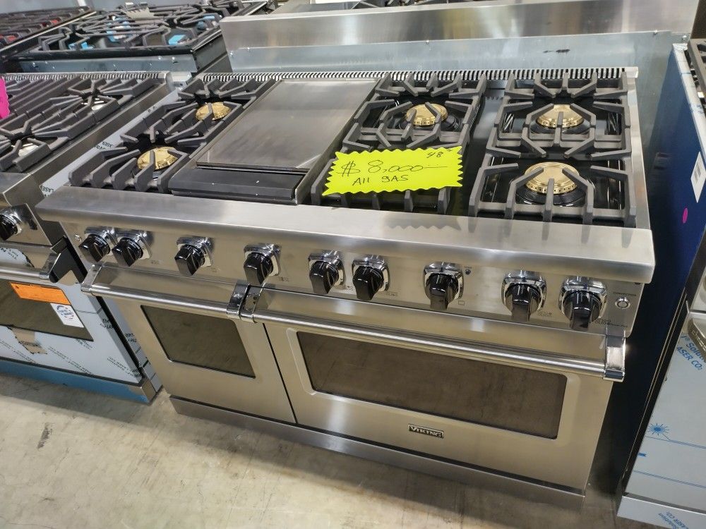 VIKING STAINLESS STEEL 48 INCH WIDE GAS RANGE WITH GRIDDLE 