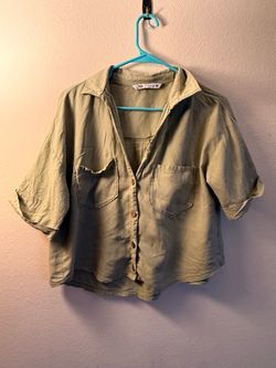 Zara Olive Green Cropped Button-Up Shirt Medium