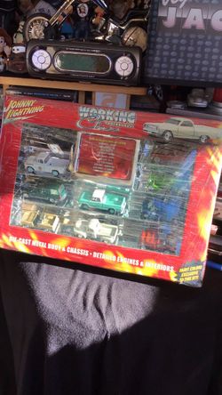 Collectible Johnny lightning working class 1:64 scale boxed gift pack collection