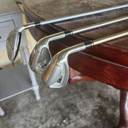 Women’s Irons 8, 9 And 5 Wood