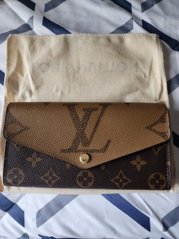 LV Sarah Wallet