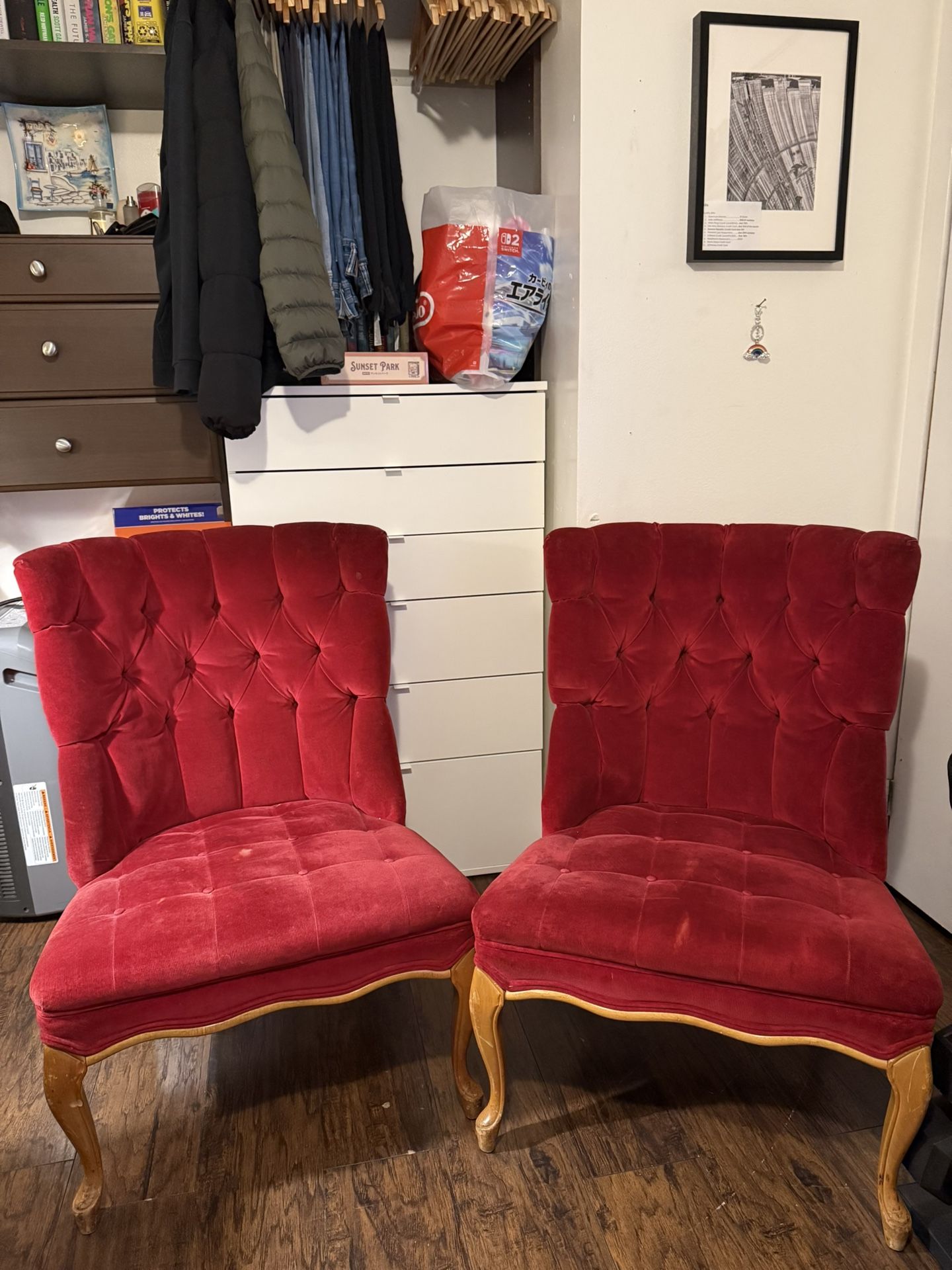 Accent chairs /Vintige Chairs