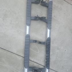 estribos  Para Una  Chevy  O. GMC.   Del 2018 