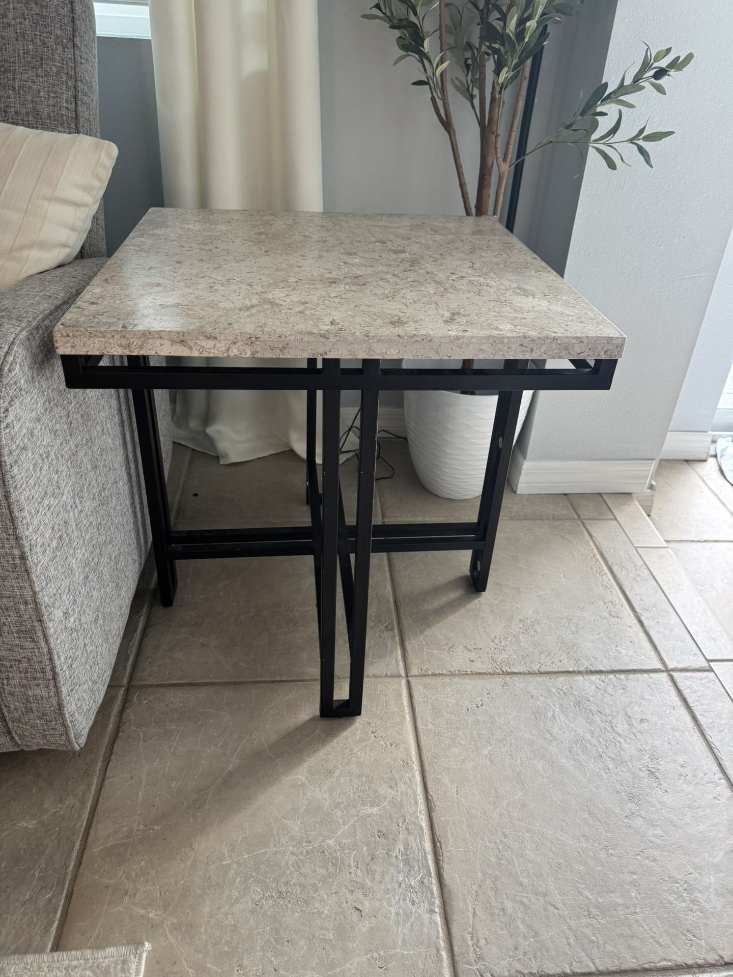 2 Modern end tables