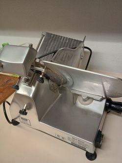 Meat slicer