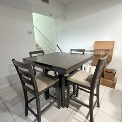 High top dining set with 4 chairs (Gray)