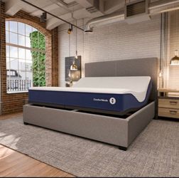 New queen Saatva mattress
