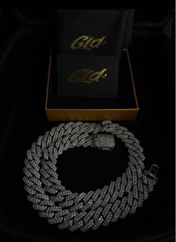 Moissanite chain