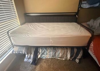 🛏️ Twin Daybed with Pull-Out Trundle + Mattresses – $100 Firm