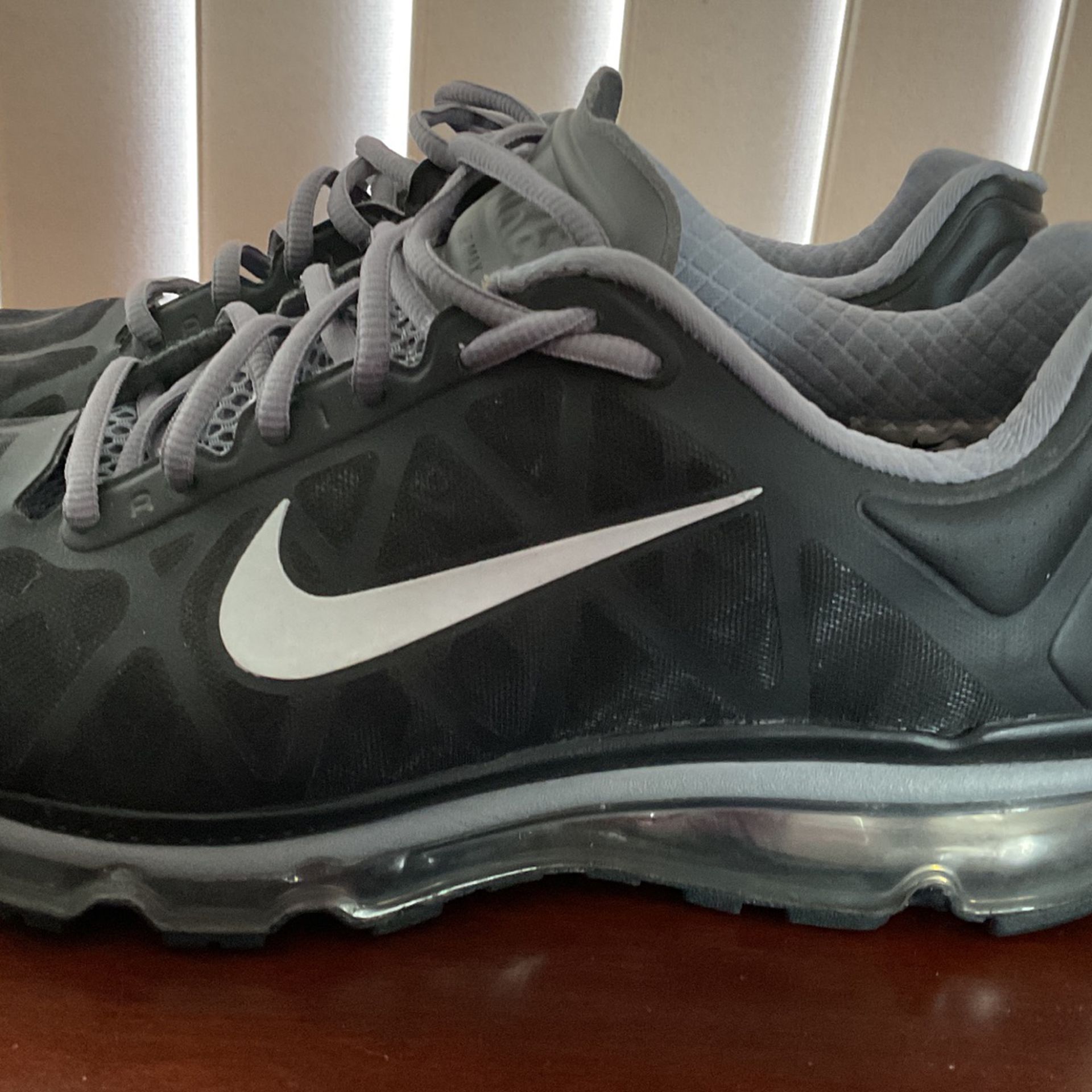 Nike Air Max 2011 Size 11.5 Black 429889-010 Fitsole 2 Sale in Westmont, IL OfferUp