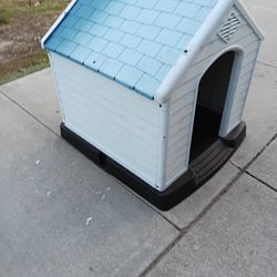 Dog House Medium Size🏠