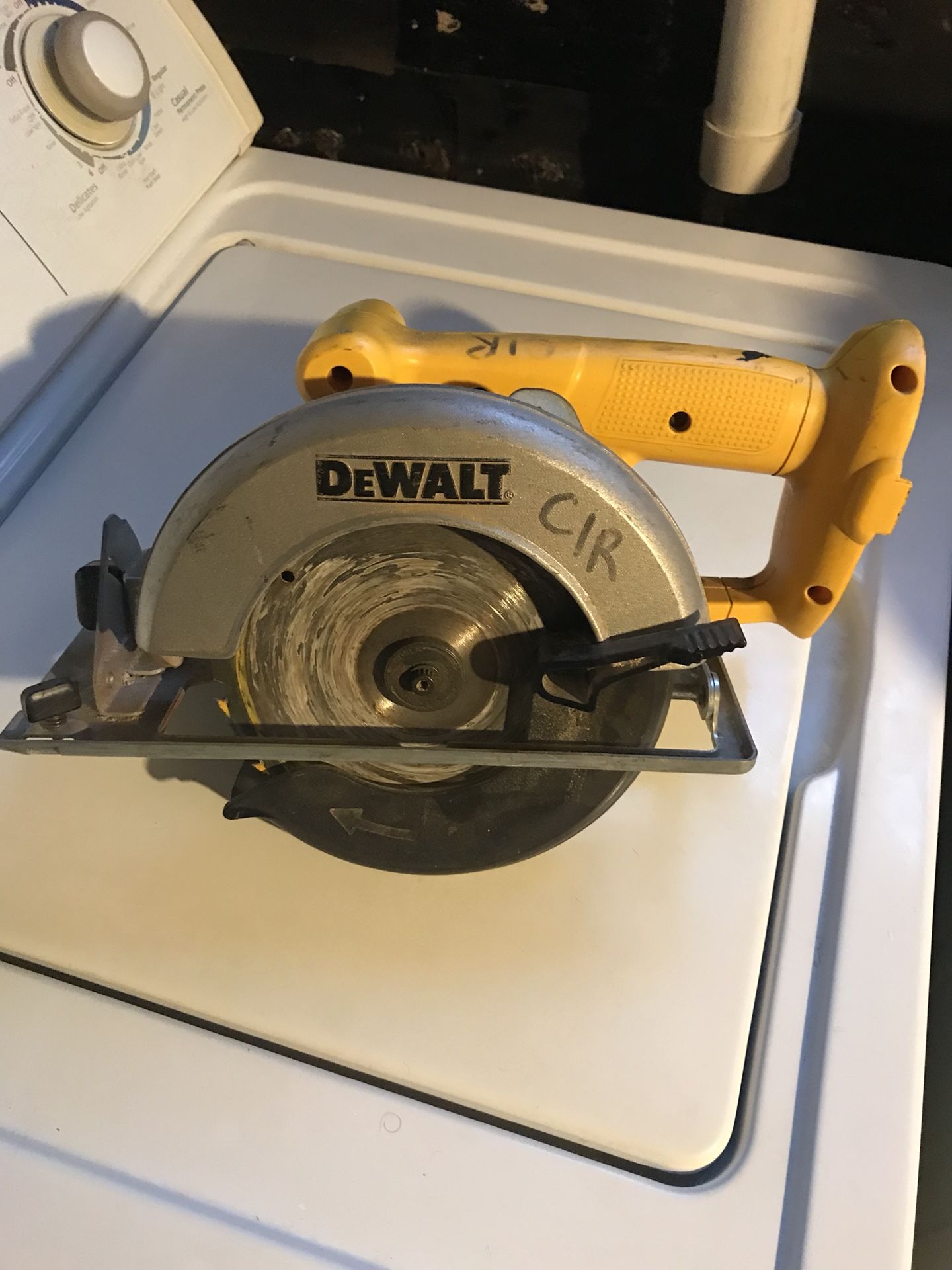 Dewalt 18 vt circular saw