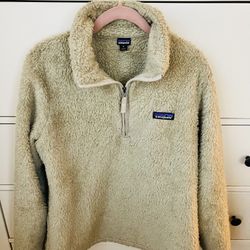 Women’s Patagonia Fleece Size Medium 