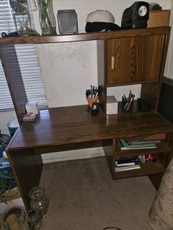Computer desk