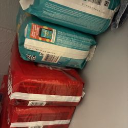 Pampers And Huggies 