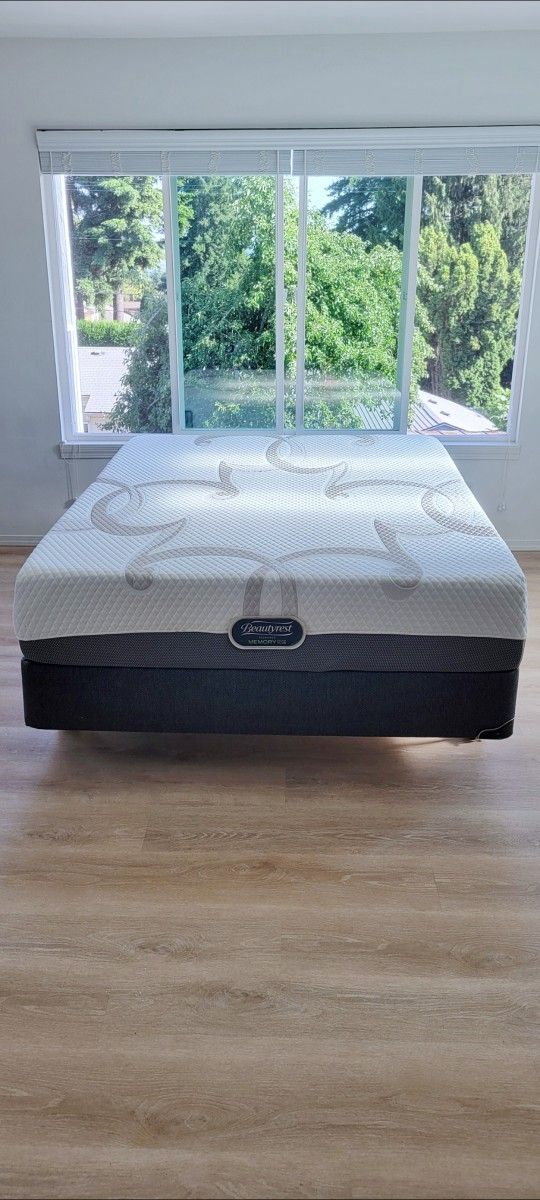 Queen Simmons Beautyrest Memory Foam Mattress, Boxspring and Metal Bed Frame