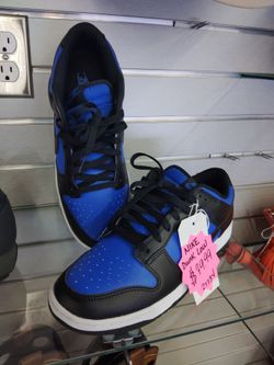 Nike Dunk Low shoes