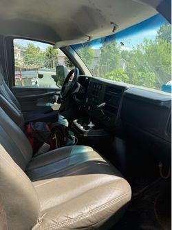 17ft Box Truck