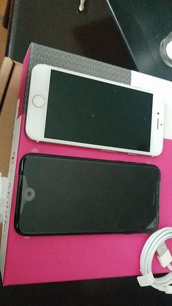 2 iphone 7 for sale 32g $250 each or both $500