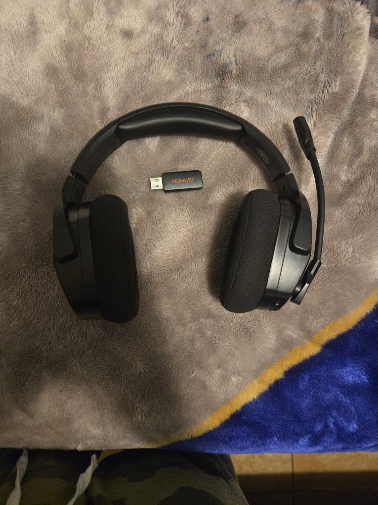 Nubwo Bluetooth Wireless Gaming Headset