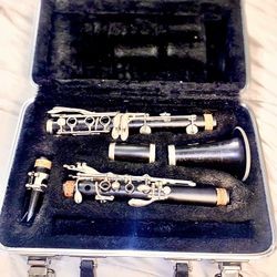 Clarinet Buffet  (E11)