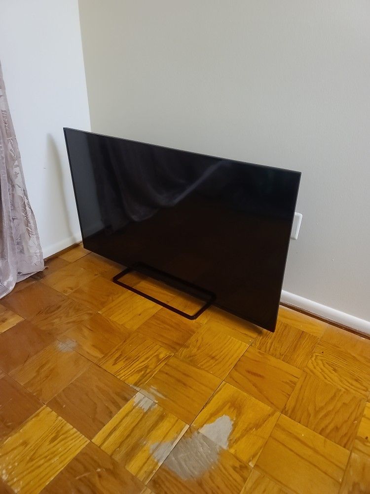 55" Panasonic LED LCD Smart TV