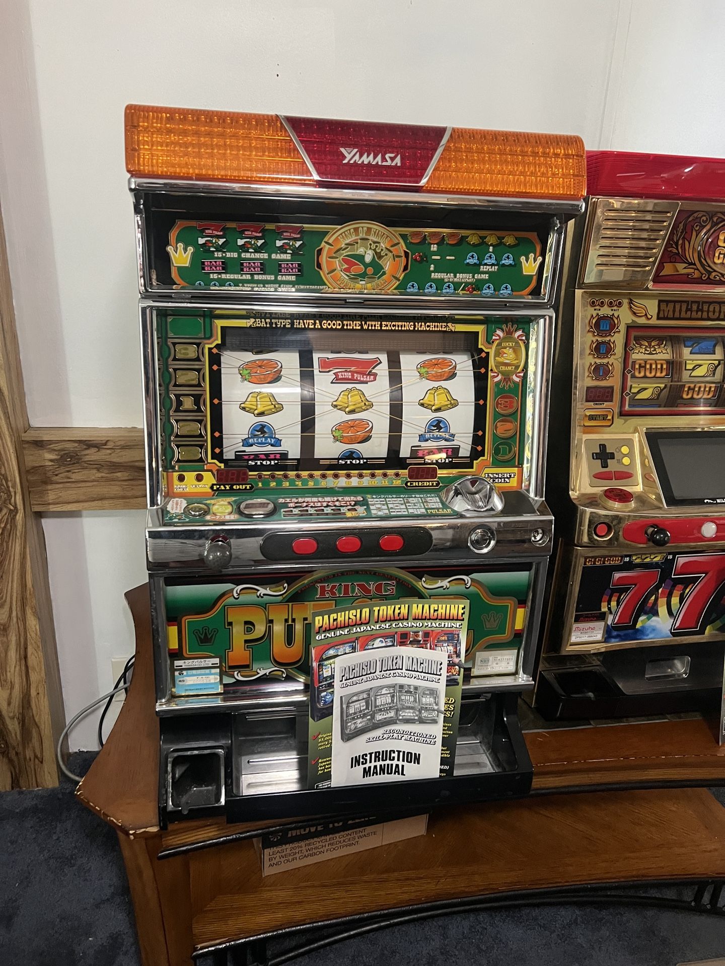 KING PULSAR slot Machine