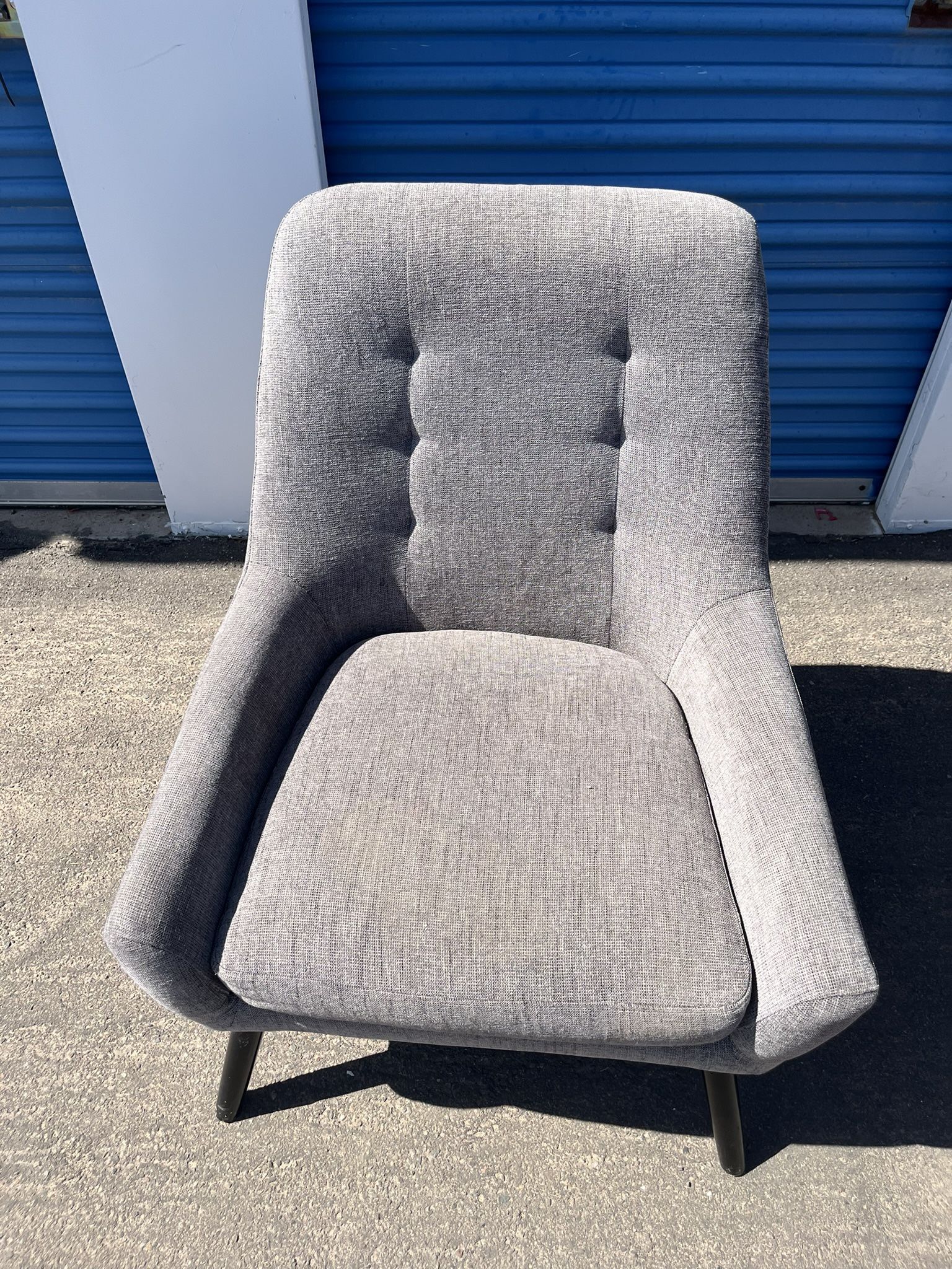 Mid-Century Gray Accent Chair – Free Delivery