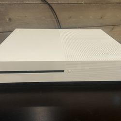Xbox One S (With Controller)