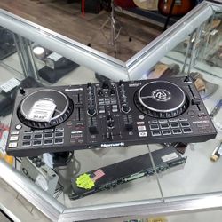 NUMARK
