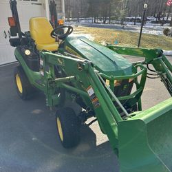 John Deere 1025R