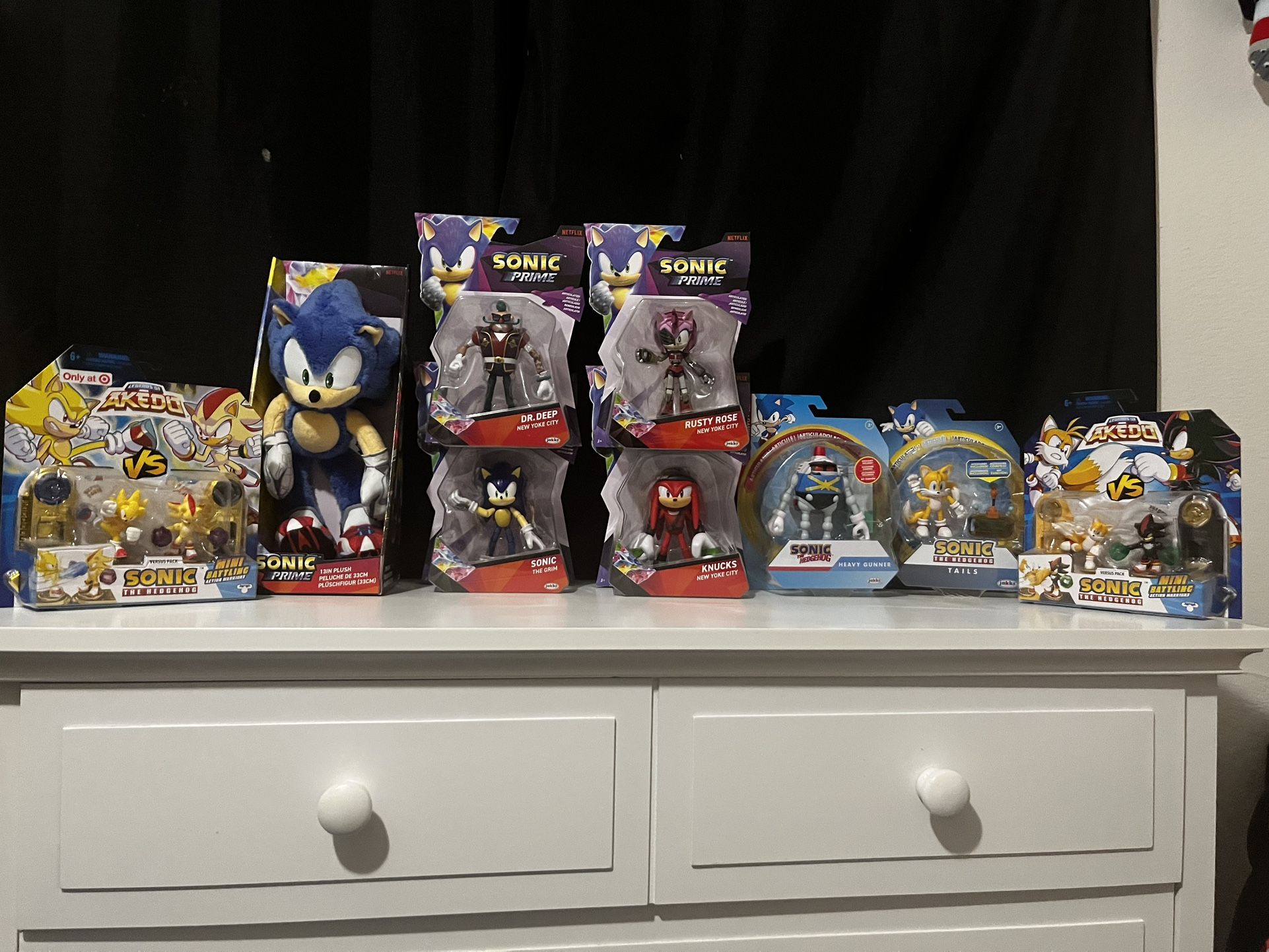 Sonic The Hedgehog Random Figures And One Plush