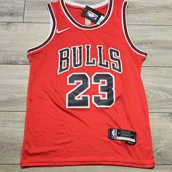 🔥🏀Micheal Jordan Jersey # 23 - Size Medium Only 
