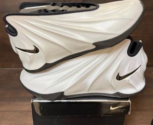 Nike GT future metallic silver