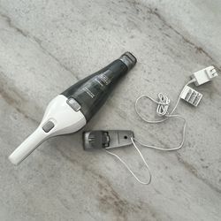 HANDHELD CORDLESS VACUUM 
