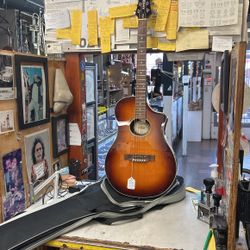 Line 6 Variax Acoustic Modeled Guitar w/ Gig Bag